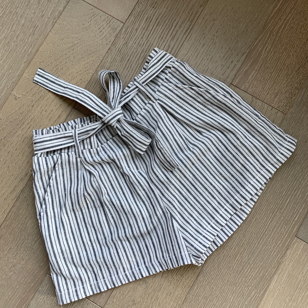 *LIKE NEW* Striped Shorts With Tie